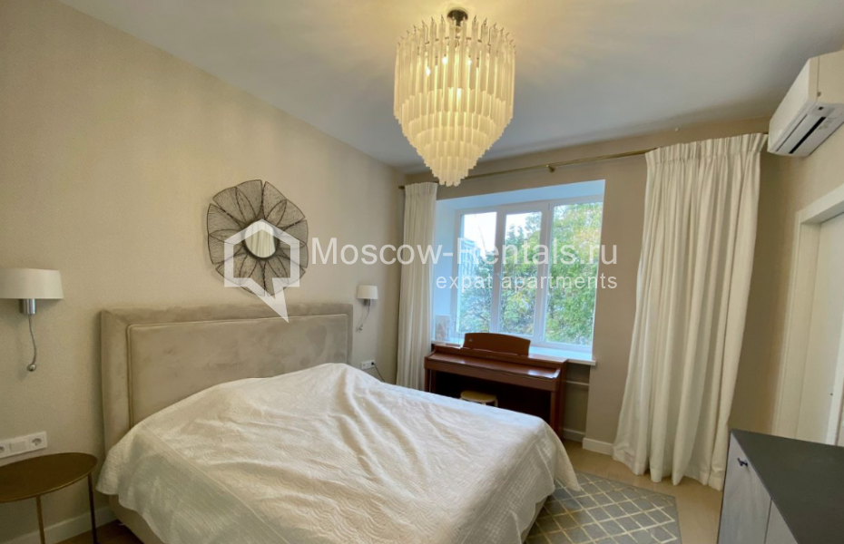 Photo #4 4-room (3 BR) apartment for <a href="http://moscow-rentals.ru/en/articles/long-term-rent" target="_blank">a long-term</a> rent
 in Russia, Moscow, Sadovnichevskaya str, 58С1