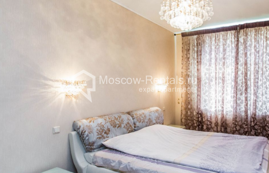 Photo #4 2-room (1 BR) apartment for <a href="http://moscow-rentals.ru/en/articles/long-term-rent" target="_blank">a long-term</a> rent
 in Russia, Moscow, Lomonosovskyi prosp, 29К1