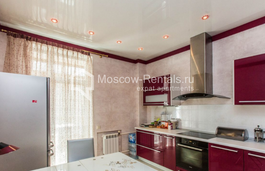 Photo #2 2-room (1 BR) apartment for <a href="http://moscow-rentals.ru/en/articles/long-term-rent" target="_blank">a long-term</a> rent
 in Russia, Moscow, Lomonosovskyi prosp, 29К1