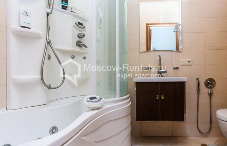 Photo #5 2-room (1 BR) apartment for <a href="http://moscow-rentals.ru/en/articles/long-term-rent" target="_blank">a long-term</a> rent
 in Russia, Moscow, Lomonosovskyi prosp, 29К1
