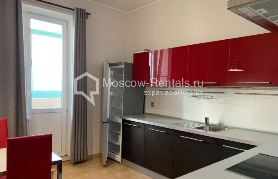 Photo #4 2-room (1 BR) apartment for <a href="http://moscow-rentals.ru/en/articles/long-term-rent" target="_blank">a long-term</a> rent
 in Russia, Moscow, Lomonosovskyi prosp, 41К1