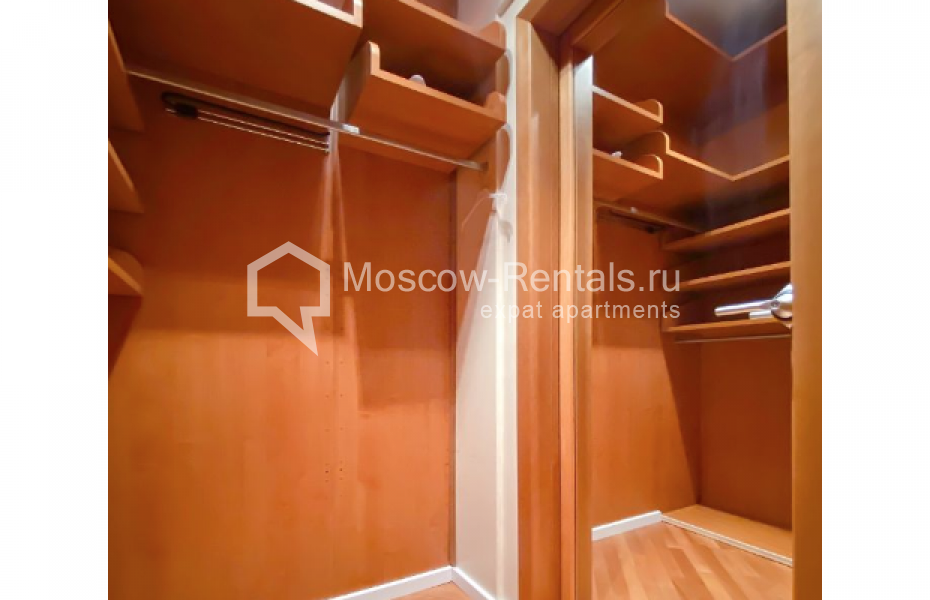 Photo #15 4-room (3 BR) apartment for <a href="http://moscow-rentals.ru/en/articles/long-term-rent" target="_blank">a long-term</a> rent
 in Russia, Moscow, 1st Spasonolivkovskyi lane, 20