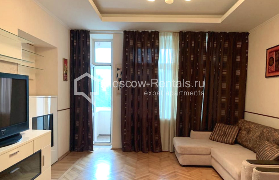 Photo #1 3-room (2 BR) apartment for <a href="http://moscow-rentals.ru/en/articles/long-term-rent" target="_blank">a long-term</a> rent
 in Russia, Moscow, Kutuzovskyi prosp, 26К1