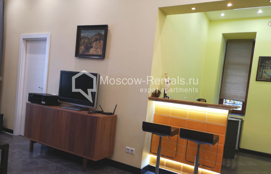 Photo #5 3-room (2 BR) apartment for <a href="http://moscow-rentals.ru/en/articles/long-term-rent" target="_blank">a long-term</a> rent
 in Russia, Moscow, Kutuzovskyi lane, 4/2