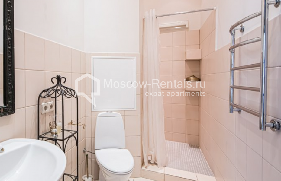 Photo #16 4-room (3 BR) apartment for <a href="http://moscow-rentals.ru/en/articles/long-term-rent" target="_blank">a long-term</a> rent
 in Russia, Moscow, 3rd Monetchikovskyi lane, 10/1