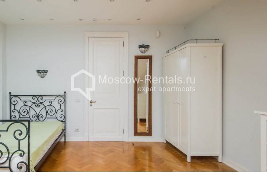 Photo #13 5-room (4 BR) apartment for <a href="http://moscow-rentals.ru/en/articles/long-term-rent" target="_blank">a long-term</a> rent
 in Russia, Moscow, M. Polyanka str, 5