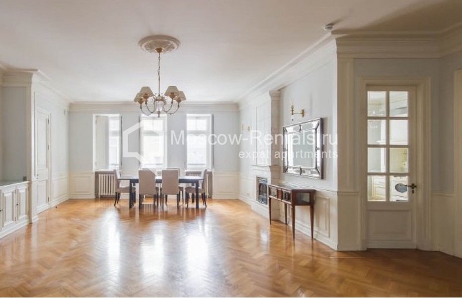 Photo #1 5-room (4 BR) apartment for <a href="http://moscow-rentals.ru/en/articles/long-term-rent" target="_blank">a long-term</a> rent
 in Russia, Moscow, M. Polyanka str, 5