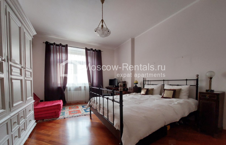 Photo #5 5-room (4 BR) apartment for <a href="http://moscow-rentals.ru/en/articles/long-term-rent" target="_blank">a long-term</a> rent
 in Russia, Moscow, B. Polaynka str, 4/10