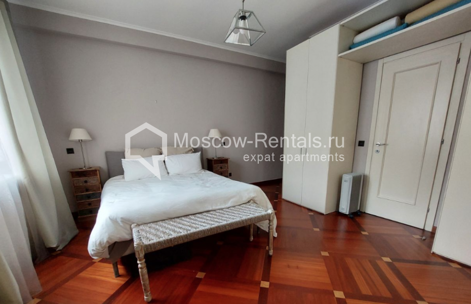Photo #8 5-room (4 BR) apartment for <a href="http://moscow-rentals.ru/en/articles/long-term-rent" target="_blank">a long-term</a> rent
 in Russia, Moscow, B. Polaynka str, 4/10