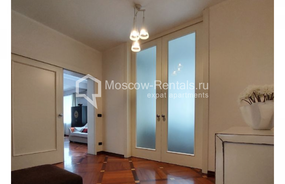 Photo #11 5-room (4 BR) apartment for <a href="http://moscow-rentals.ru/en/articles/long-term-rent" target="_blank">a long-term</a> rent
 in Russia, Moscow, B. Polaynka str, 4/10