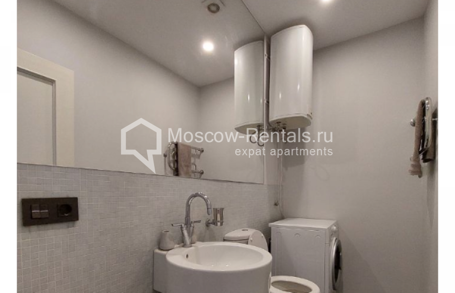 Photo #18 5-room (4 BR) apartment for <a href="http://moscow-rentals.ru/en/articles/long-term-rent" target="_blank">a long-term</a> rent
 in Russia, Moscow, B. Polaynka str, 4/10