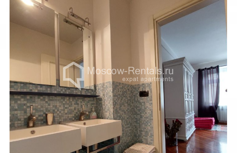Photo #19 5-room (4 BR) apartment for <a href="http://moscow-rentals.ru/en/articles/long-term-rent" target="_blank">a long-term</a> rent
 in Russia, Moscow, B. Polaynka str, 4/10