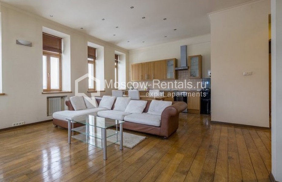 Photo #2 4-room (3 BR) apartment for <a href="http://moscow-rentals.ru/en/articles/long-term-rent" target="_blank">a long-term</a> rent
 in Russia, Moscow, M. Ordynka str, 36
