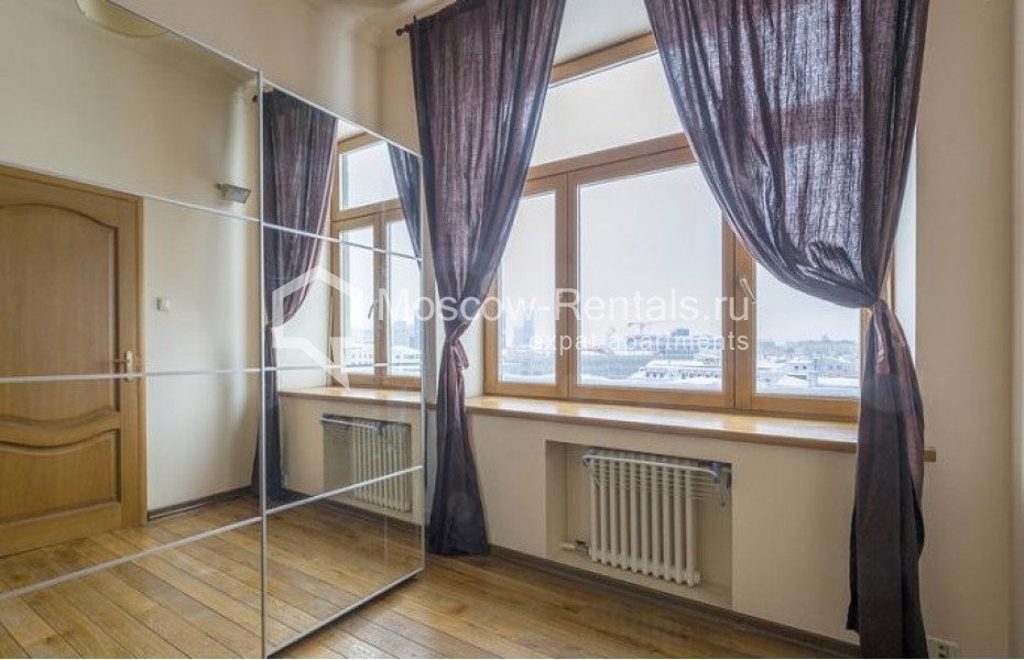 Photo #11 4-room (3 BR) apartment for <a href="http://moscow-rentals.ru/en/articles/long-term-rent" target="_blank">a long-term</a> rent
 in Russia, Moscow, M. Ordynka str, 36