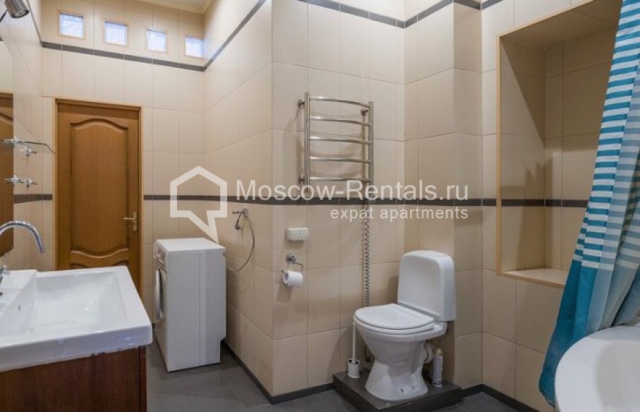 Photo #13 4-room (3 BR) apartment for <a href="http://moscow-rentals.ru/en/articles/long-term-rent" target="_blank">a long-term</a> rent
 in Russia, Moscow, M. Ordynka str, 36