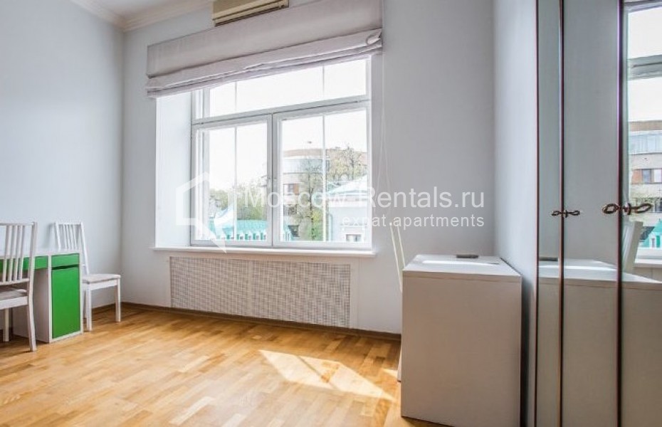 Photo #10 4-room (3 BR) apartment for <a href="http://moscow-rentals.ru/en/articles/long-term-rent" target="_blank">a long-term</a> rent
 in Russia, Moscow, B. Ordynka str, 67