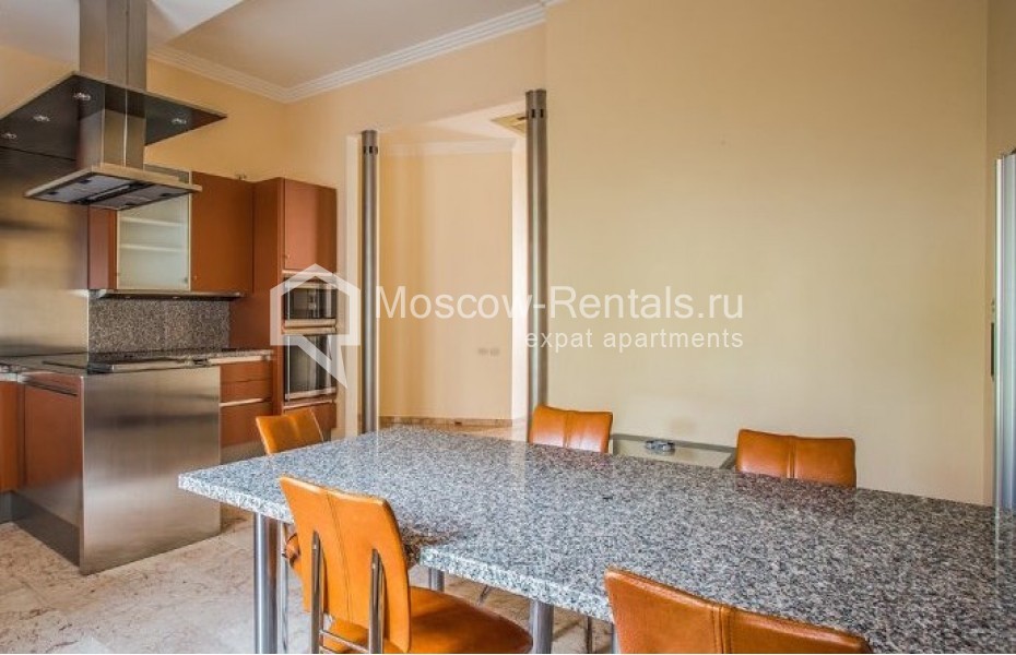 Photo #4 4-room (3 BR) apartment for <a href="http://moscow-rentals.ru/en/articles/long-term-rent" target="_blank">a long-term</a> rent
 in Russia, Moscow, B. Ordynka str, 67