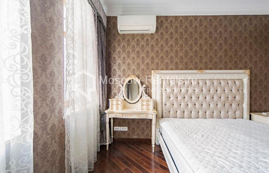 Photo #9 4-room (3 BR) apartment for <a href="http://moscow-rentals.ru/en/articles/long-term-rent" target="_blank">a long-term</a> rent
 in Russia, Moscow, Bakhrushina str, 19С2