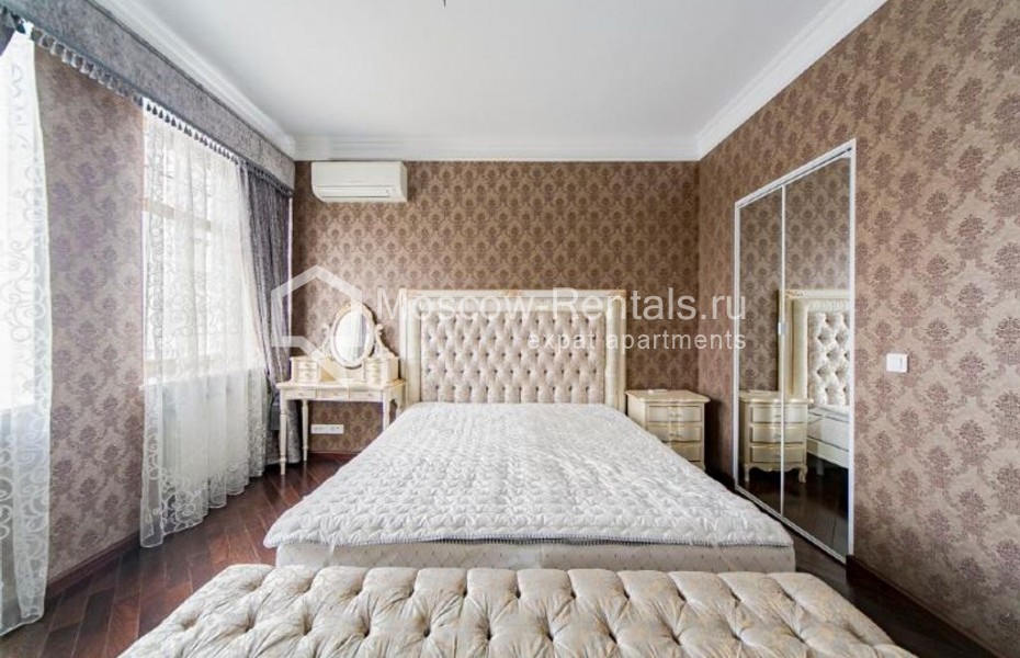 Photo #11 4-room (3 BR) apartment for <a href="http://moscow-rentals.ru/en/articles/long-term-rent" target="_blank">a long-term</a> rent
 in Russia, Moscow, Bakhrushina str, 19С2