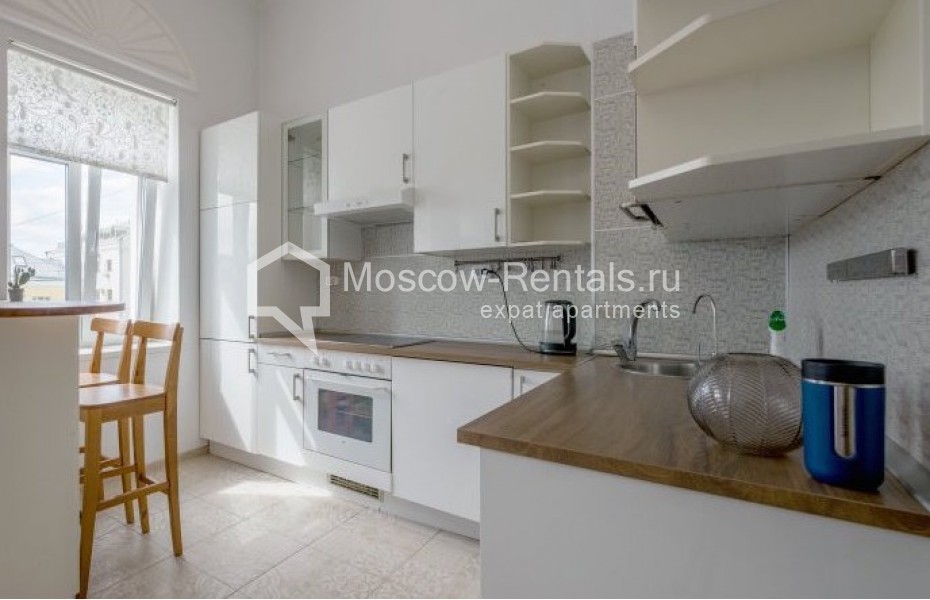 Photo #2 4-room (3 BR) apartment for <a href="http://moscow-rentals.ru/en/articles/long-term-rent" target="_blank">a long-term</a> rent
 in Russia, Moscow, M. Ordynka str, 13С1А
