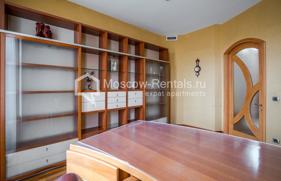 Photo #13 4-room (3 BR) apartment for <a href="http://moscow-rentals.ru/en/articles/long-term-rent" target="_blank">a long-term</a> rent
 in Russia, Moscow, Novokyznetskaya str, 33с2