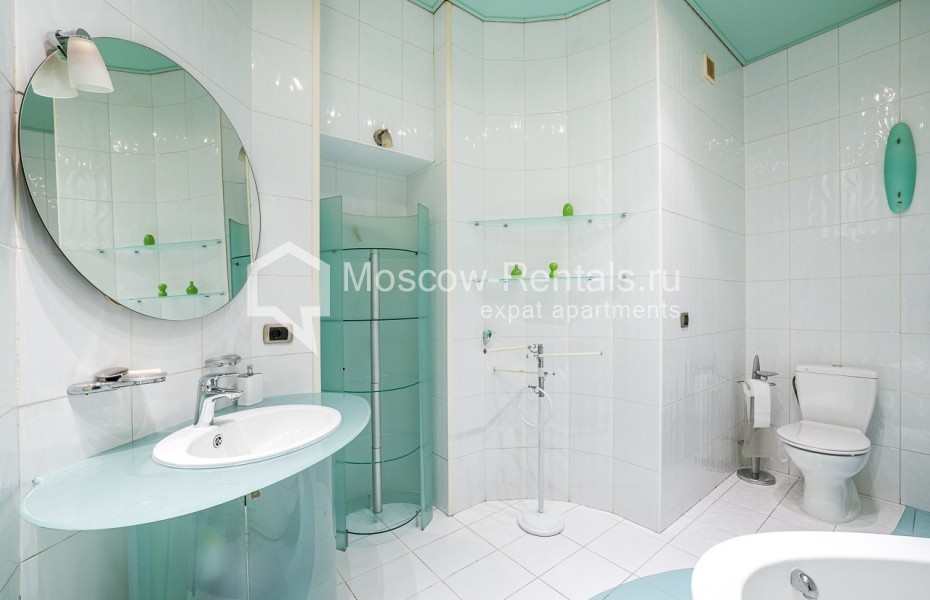 Photo #14 4-room (3 BR) apartment for <a href="http://moscow-rentals.ru/en/articles/long-term-rent" target="_blank">a long-term</a> rent
 in Russia, Moscow, Novokyznetskaya str, 33с2