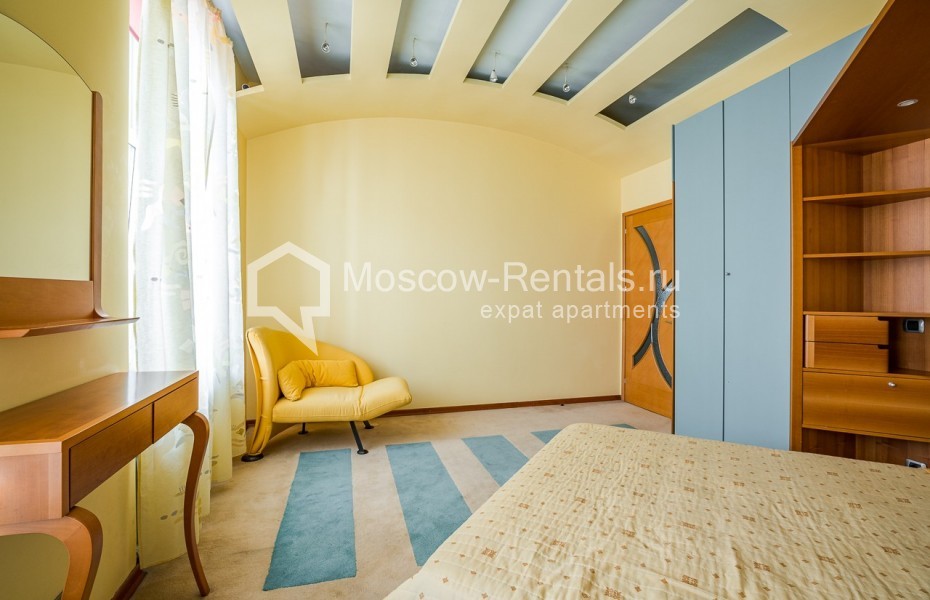 Photo #11 4-room (3 BR) apartment for <a href="http://moscow-rentals.ru/en/articles/long-term-rent" target="_blank">a long-term</a> rent
 in Russia, Moscow, Novokyznetskaya str, 33с2
