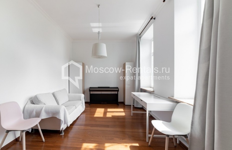 Photo #1 4-room (3 BR) apartment for <a href="http://moscow-rentals.ru/en/articles/long-term-rent" target="_blank">a long-term</a> rent
 in Russia, Moscow, 1st Novokuznetskyi lane, 10С1