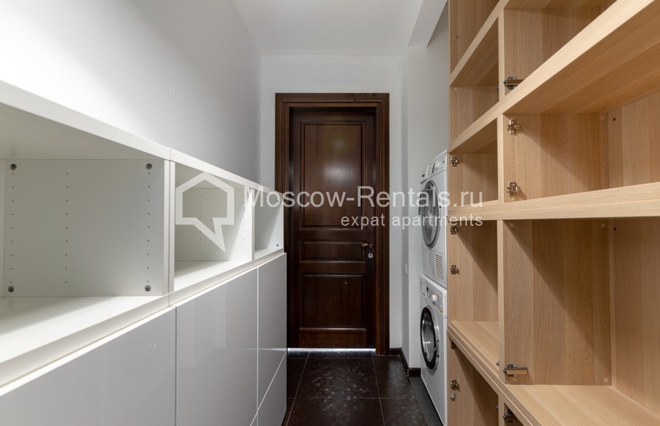 Photo #13 4-room (3 BR) apartment for <a href="http://moscow-rentals.ru/en/articles/long-term-rent" target="_blank">a long-term</a> rent
 in Russia, Moscow, 1st Novokuznetskyi lane, 10С1