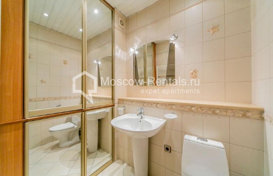 Photo #14 4-room (3 BR) apartment for <a href="http://moscow-rentals.ru/en/articles/long-term-rent" target="_blank">a long-term</a> rent
 in Russia, Moscow, M. Ordynka str, 3