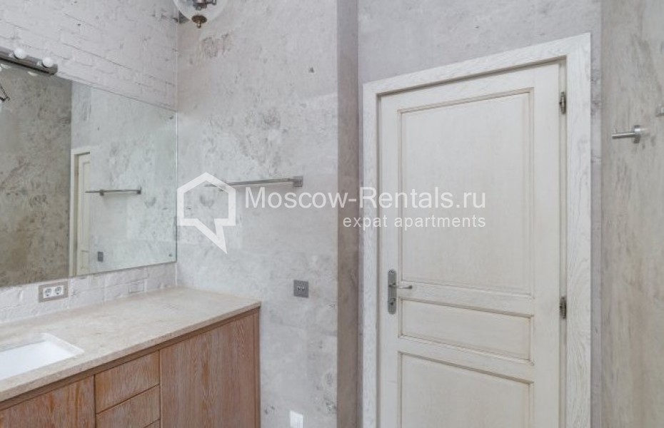Photo #15 4-room (3 BR) apartment for <a href="http://moscow-rentals.ru/en/articles/long-term-rent" target="_blank">a long-term</a> rent
 in Russia, Moscow, Lavrushinksyi lane, 17С4