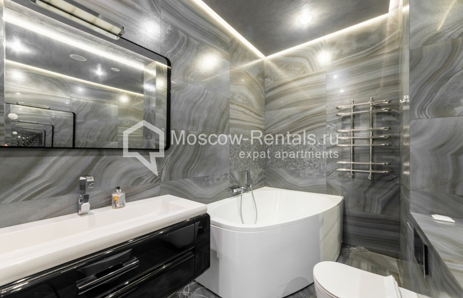 Photo #19 4-room (3 BR) apartment for <a href="http://moscow-rentals.ru/en/articles/long-term-rent" target="_blank">a long-term</a> rent
 in Russia, Moscow, M. Polyanka str, 2