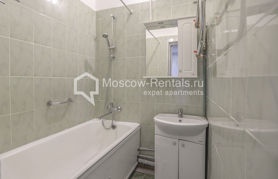 Photo #10 2-room (1 BR) apartment for <a href="http://moscow-rentals.ru/en/articles/long-term-rent" target="_blank">a long-term</a> rent
 in Russia, Moscow, Povarskaya str, 29/36с1