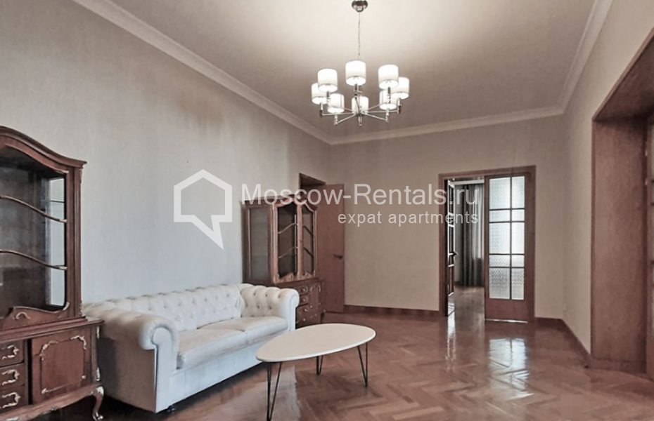 Photo #5 4-room (3 BR) apartment for <a href="http://moscow-rentals.ru/en/articles/long-term-rent" target="_blank">a long-term</a> rent
 in Russia, Moscow, Plotnikov lane, 13