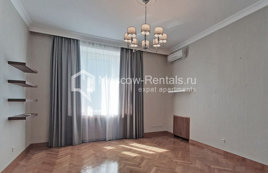 Photo #7 4-room (3 BR) apartment for <a href="http://moscow-rentals.ru/en/articles/long-term-rent" target="_blank">a long-term</a> rent
 in Russia, Moscow, Plotnikov lane, 13