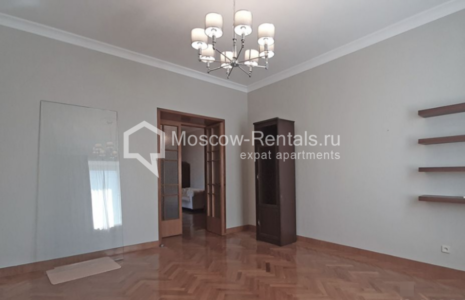 Photo #8 4-room (3 BR) apartment for <a href="http://moscow-rentals.ru/en/articles/long-term-rent" target="_blank">a long-term</a> rent
 in Russia, Moscow, Plotnikov lane, 13