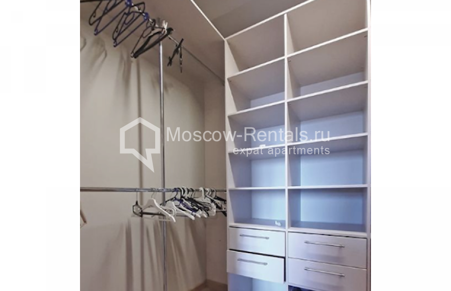 Photo #13 4-room (3 BR) apartment for <a href="http://moscow-rentals.ru/en/articles/long-term-rent" target="_blank">a long-term</a> rent
 in Russia, Moscow, Plotnikov lane, 13