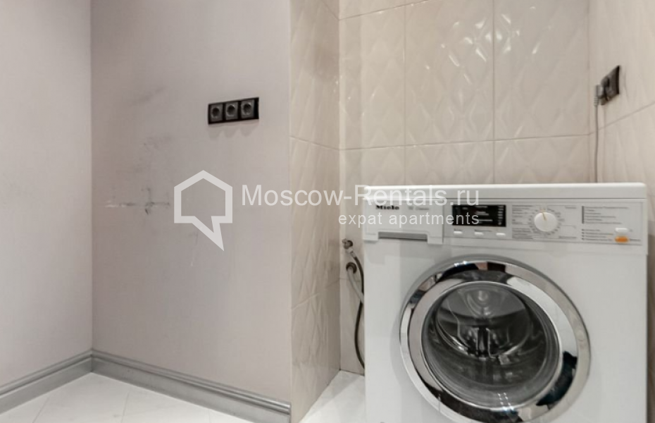 Photo #16 4-room (3 BR) apartment for <a href="http://moscow-rentals.ru/en/articles/long-term-rent" target="_blank">a long-term</a> rent
 in Russia, Moscow, Ruzheinyi lane, 3