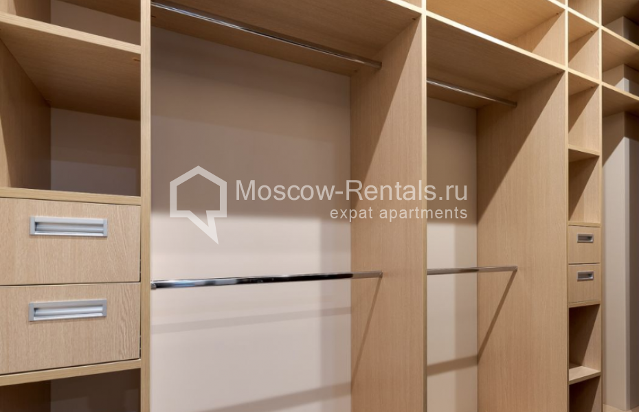 Photo #18 4-room (3 BR) apartment for <a href="http://moscow-rentals.ru/en/articles/long-term-rent" target="_blank">a long-term</a> rent
 in Russia, Moscow, Ruzheinyi lane, 3