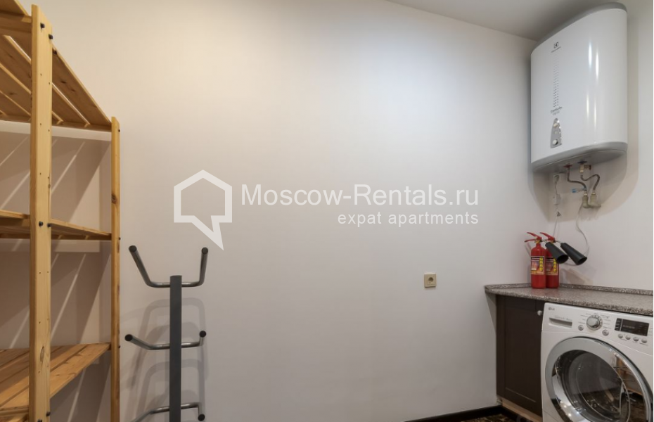 Photo #19 4-room (3 BR) apartment for <a href="http://moscow-rentals.ru/en/articles/long-term-rent" target="_blank">a long-term</a> rent
 in Russia, Moscow, Ruzheinyi lane, 3