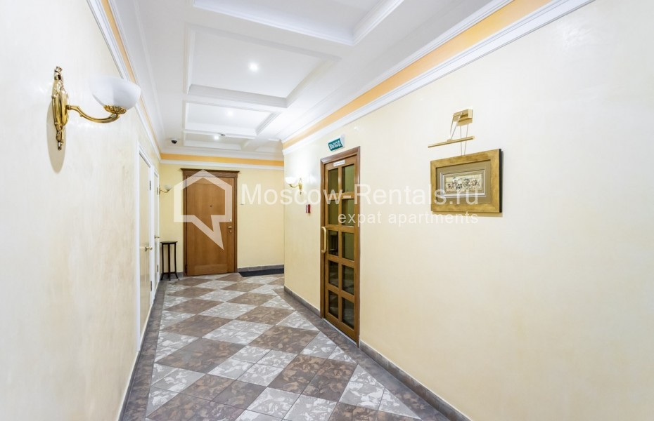 Photo #22 4-room (3 BR) apartment for <a href="http://moscow-rentals.ru/en/articles/long-term-rent" target="_blank">a long-term</a> rent
 in Russia, Moscow, 1st Smolenskyi lane, 17
