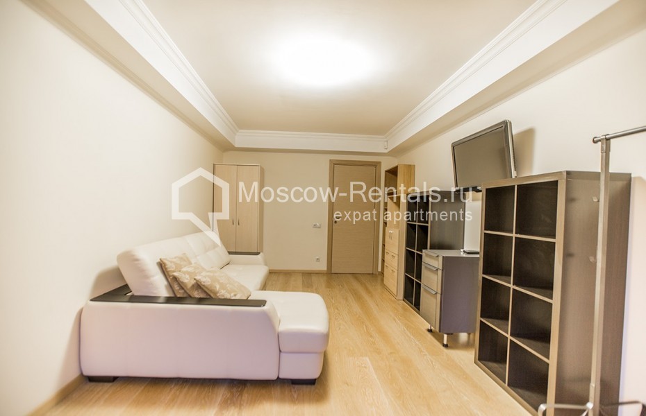Photo #1 2-room (1 BR) apartment for <a href="http://moscow-rentals.ru/en/articles/long-term-rent" target="_blank">a long-term</a> rent
 in Russia, Moscow, Michurinsky prospect, 9