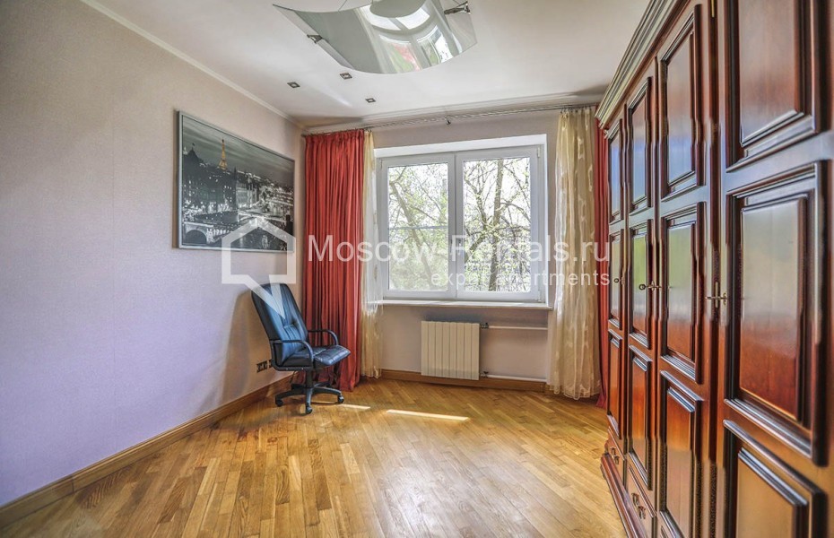 Photo #10 3-room (2 BR) apartment for <a href="http://moscow-rentals.ru/en/articles/long-term-rent" target="_blank">a long-term</a> rent
 in Russia, Moscow, Berezhkovskaya emb, 14