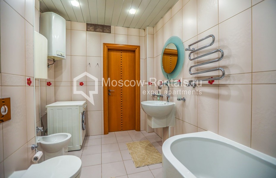 Photo #13 3-room (2 BR) apartment for <a href="http://moscow-rentals.ru/en/articles/long-term-rent" target="_blank">a long-term</a> rent
 in Russia, Moscow, Berezhkovskaya emb, 14