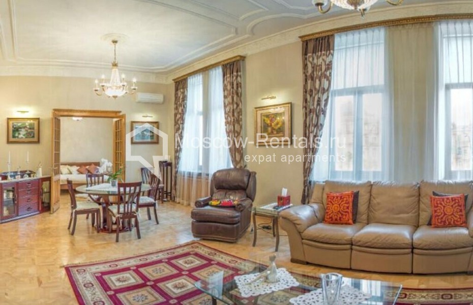 Photo #2 4-room (3 BR) apartment for <a href="http://moscow-rentals.ru/en/articles/long-term-rent" target="_blank">a long-term</a> rent
 in Russia, Moscow, Znamenka str, 13 С 1