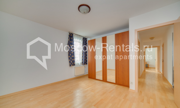 Photo #5 4-room (3 BR) apartment for <a href="http://moscow-rentals.ru/en/articles/long-term-rent" target="_blank">a long-term</a> rent
 in Russia, Moscow, Poslednyi lane, 21