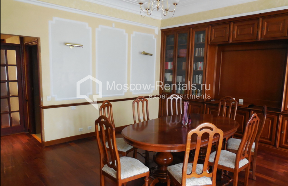Photo #9 4-room (3 BR) apartment for <a href="http://moscow-rentals.ru/en/articles/long-term-rent" target="_blank">a long-term</a> rent
 in Russia, Moscow, Romanov lane, 3 С 7