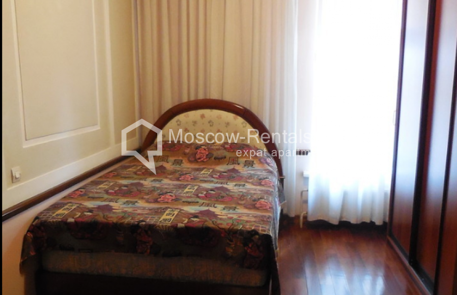 Photo #17 4-room (3 BR) apartment for <a href="http://moscow-rentals.ru/en/articles/long-term-rent" target="_blank">a long-term</a> rent
 in Russia, Moscow, Romanov lane, 3 С 7