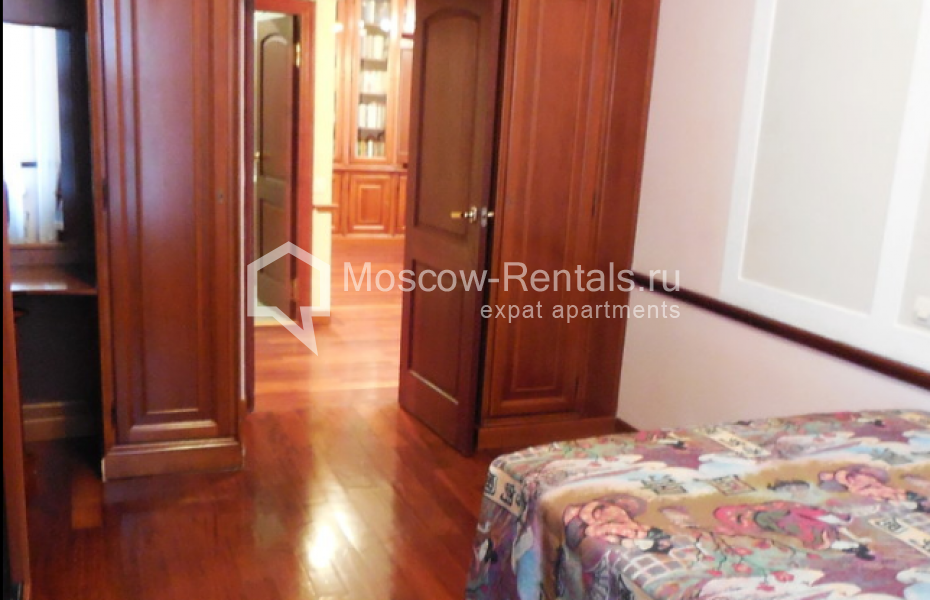 Photo #19 4-room (3 BR) apartment for <a href="http://moscow-rentals.ru/en/articles/long-term-rent" target="_blank">a long-term</a> rent
 in Russia, Moscow, Romanov lane, 3 С 7