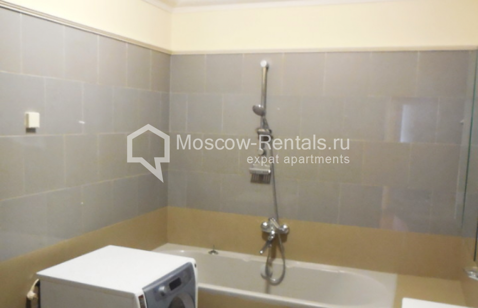 Photo #21 4-room (3 BR) apartment for <a href="http://moscow-rentals.ru/en/articles/long-term-rent" target="_blank">a long-term</a> rent
 in Russia, Moscow, Romanov lane, 3 С 7
